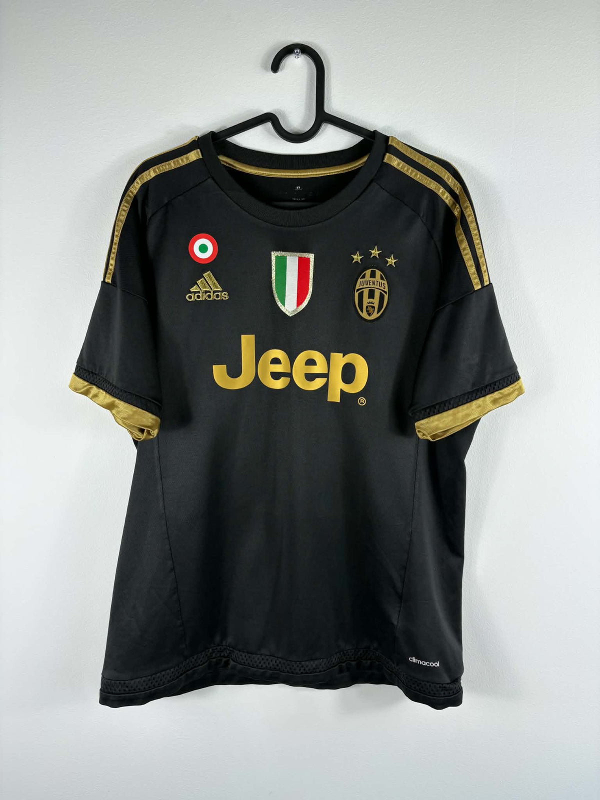 Juventus 2015/16 third shirt – Paul Pogba #10
