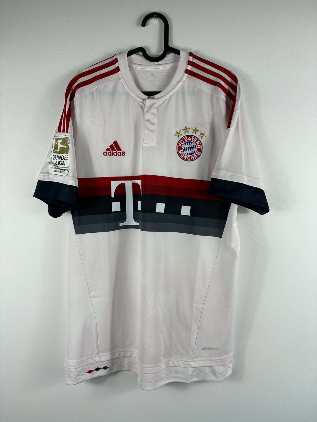 Camiseta visitante del Bayern de Múnich 2015/16 – Arjen Robben #10