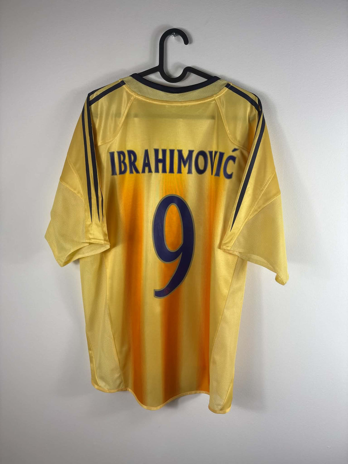 Ajax 2003/04 Udebanetrøje – Zlatan Ibrahimović #9 M